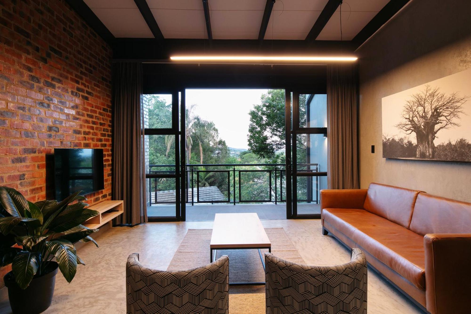Apartment Menlyn Lofts Pretoria-Noord